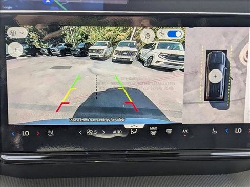 New 2025 Ford Expedition Active image 13