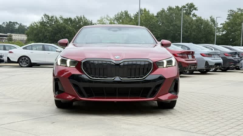 Used 2026 BMW 530i w/ M Sport Package RWD image 9