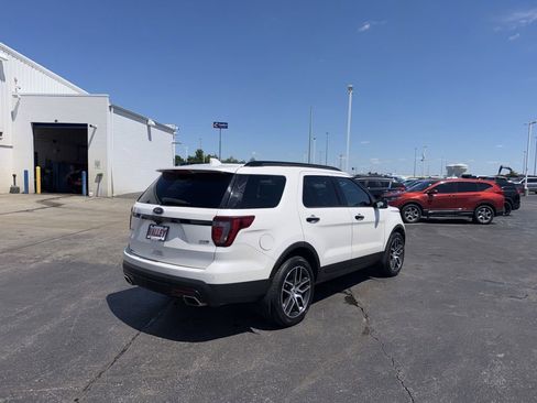 Used 2017 Ford Explorer Sport AWD/4WD image 7