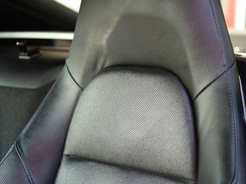 Used 2019 Porsche 718 Cayman RWD image 23