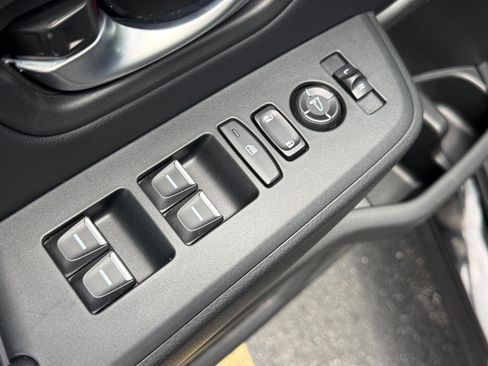 Used 2025 Honda Pilot Touring image 18