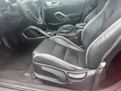 Used 2016 Hyundai Veloster Turbo FWD image 15