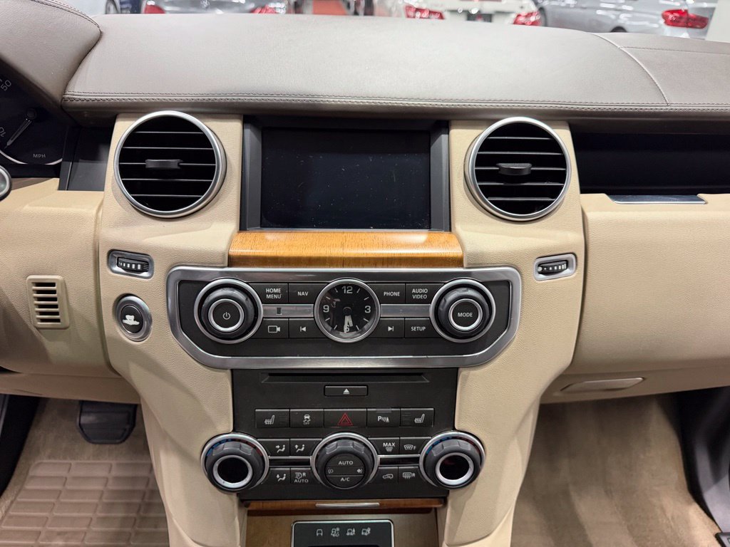 Used 2016 Land Rover LR4 HSE LUX AWD/4WD image 50