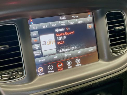 Used 2023 Dodge Charger SXT image 10