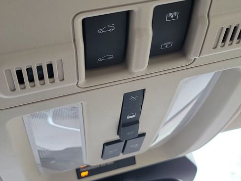 Used 2016 Cadillac SRX Luxury w/ Driver Awareness Package image 25