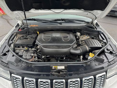 Used 2019 Jeep Grand Cherokee Summit AWD/4WD image 25