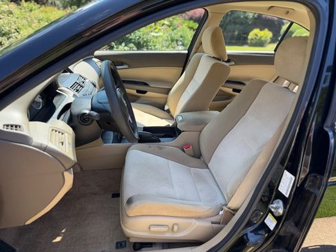 Used 2010 Honda Accord LX-P image 11