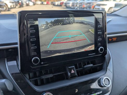 Used 2021 Toyota Corolla LE image 15