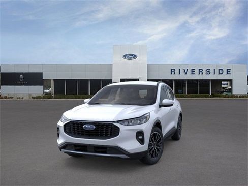 New 2026 Ford Escape SE image 2