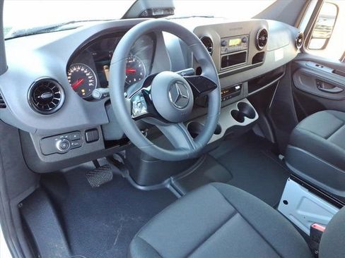 New 2025 Mercedes-Benz Sprinter 2500 image 14