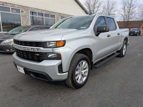 Used 2021 Chevrolet Silverado 1500 Custom image 3