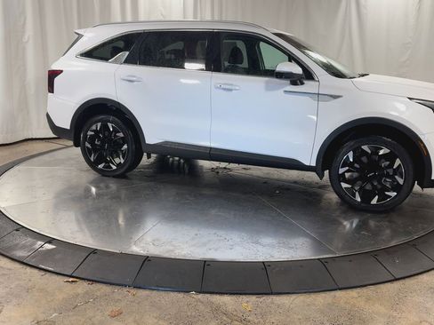 New 2026 Kia Sorento EX image 2