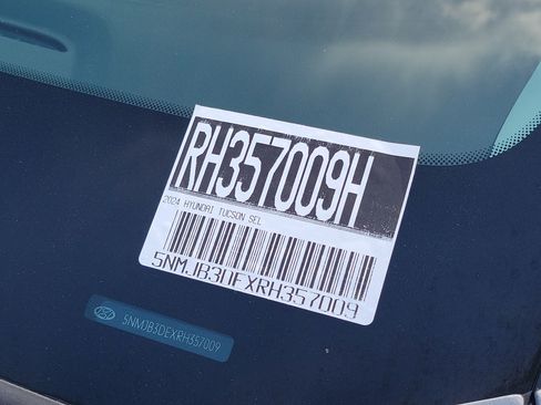 Certified 2024 Hyundai Tucson SEL FWD image 9