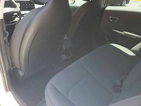 Used 2025 Kia K4 FWD image 11