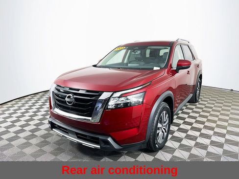 Used 2023 Nissan Pathfinder SL AWD/4WD image 6