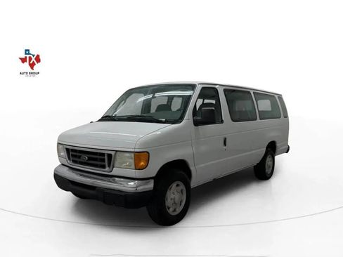 Used 2003 Ford E-350 and Econoline 350 XL RWD image 4