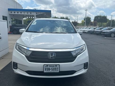 Used 2024 Honda Odyssey EX-L image 2