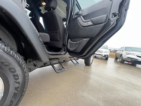 Used 2013 Jeep Wrangler Unlimited Sport AWD/4WD image 16