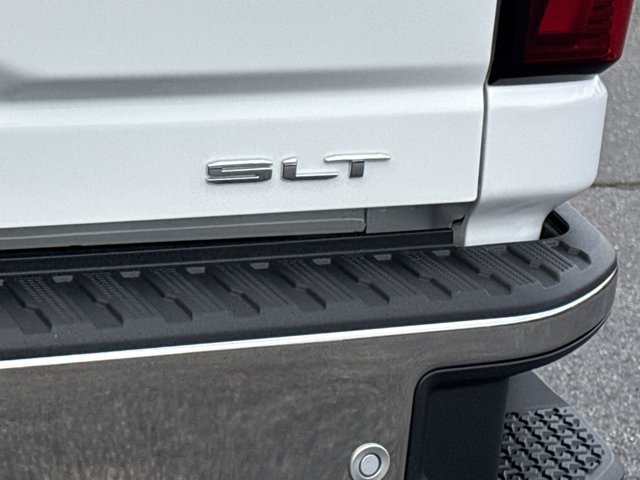 New 2026 GMC Sierra 2500 SLT w/ SLT Premium Package AWD/4WD image 10