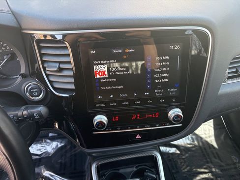 Used 2020 Mitsubishi Outlander SEL AWD/4WD image 22