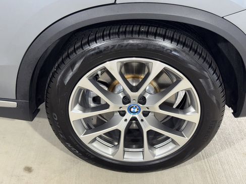 Certified 2025 BMW X5 xDrive50e w/ Premium Package image 36