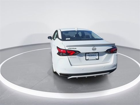 New 2025 Nissan Versa SR w/ Trunk Package image 7