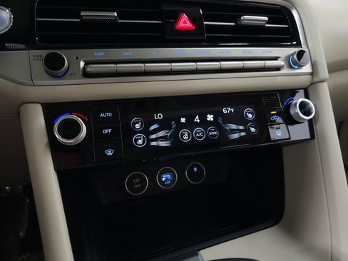 New 2026 Genesis G70 2.5T Prestige image 23