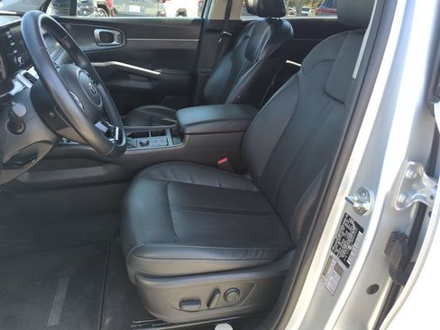Used 2021 Kia Sorento S w/ Panoramic Sunroof Package FWD image 12