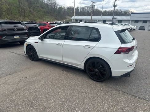 Used 2022 Volkswagen GTI SE image 4