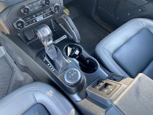 Used 2024 Ford Bronco Outer Banks AWD/4WD image 24