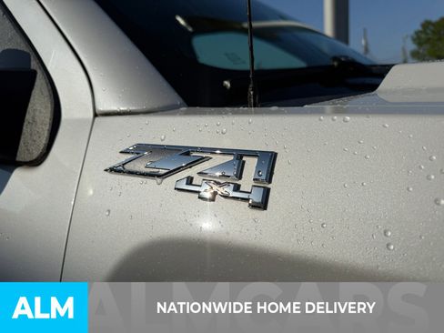 Used 2018 GMC Sierra 1500 SLT AWD/4WD image 4