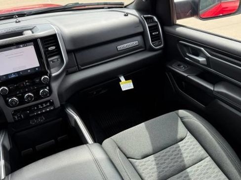 Used 2025 RAM 1500 Big Horn AWD/4WD image 29