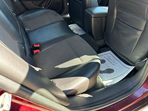 Used 2015 Chevrolet Malibu LT image 11