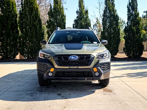 Used 2024 Subaru Outback Wilderness image 3