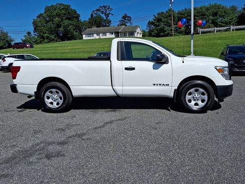 Used 2017 Nissan Titan S AWD/4WD image 8