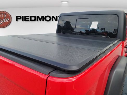 Certified 2023 Jeep Gladiator Rubicon image 16