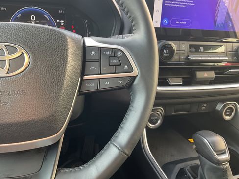 Used 2024 Toyota Grand Highlander XLE image 26