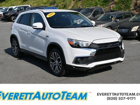 Used 2018 Mitsubishi Outlander Sport ES FWD image 1