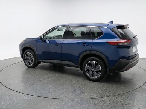 Used 2025 Nissan Rogue SV image 6