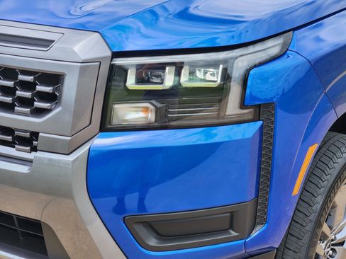New 2026 Nissan Frontier SV AWD/4WD image 9