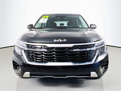 Used 2024 Kia Seltos EX image 11