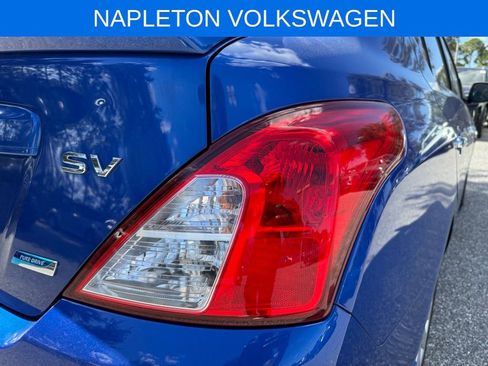 Used 2015 Nissan Versa SV image 7