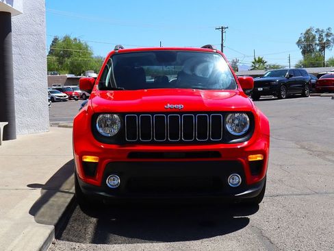 Used 2019 Jeep Renegade Latitude FWD image 16
