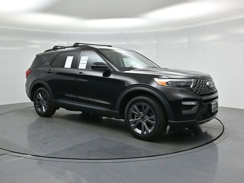 Certified 2023 Ford Explorer XLT w/ Equipment Group 202A image 29