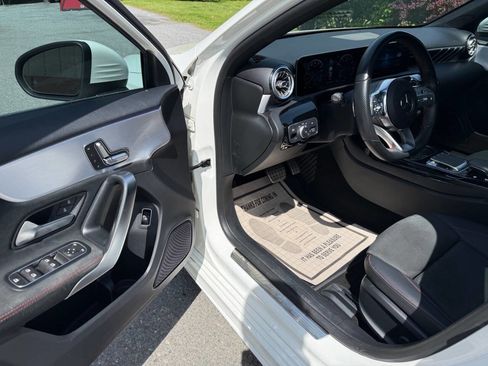 Used 2020 Mercedes-Benz A 35 AMG 4MATIC image 17