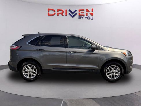 Used 2024 Ford Edge SEL AWD/4WD image 2