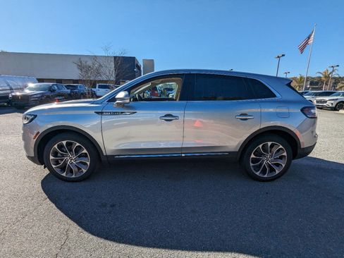 Used 2023 Lincoln Nautilus Reserve w/ Equipment Group 201A image 8