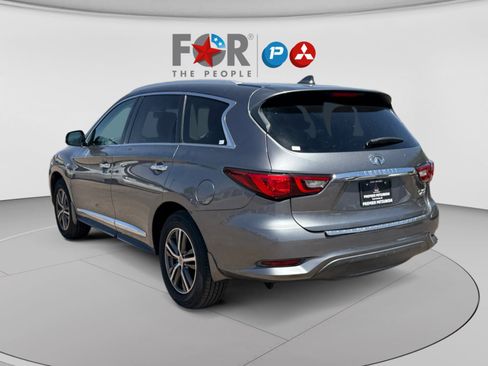 Used 2018 INFINITI QX60 FWD w/ Premium Package image 3