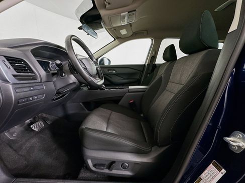 Used 2025 Nissan Rogue SV image 13