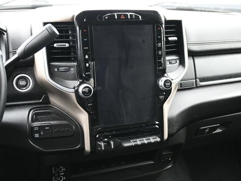 Used 2024 RAM 2500 Laramie AWD/4WD image 13